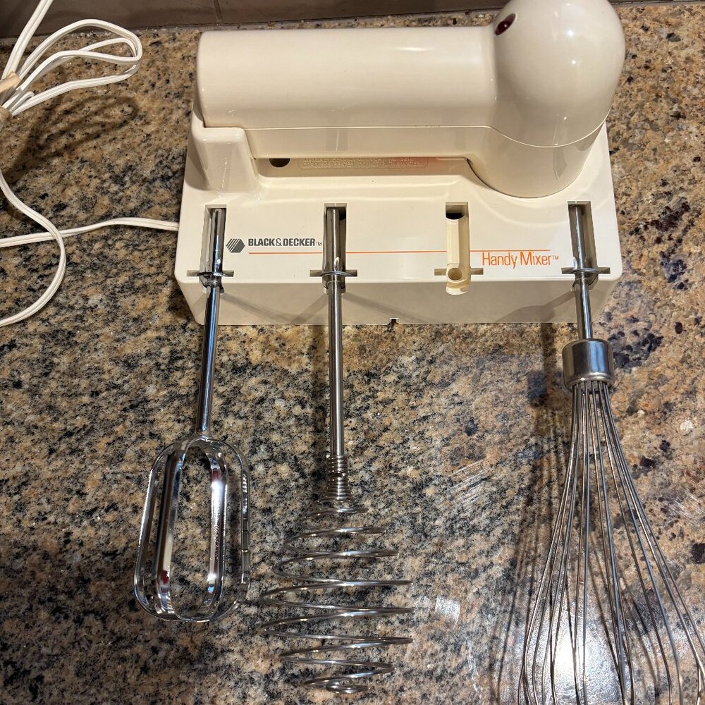 Black & Decker Handy Mixer Cordless Beater